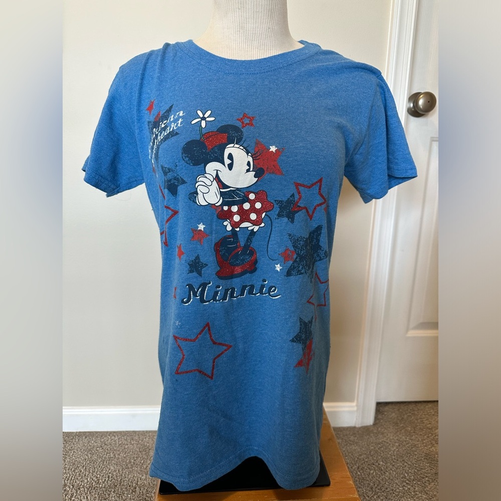 Disney women’s short sleeved t-shirt. Blue with a picture of Minnie. Size M.